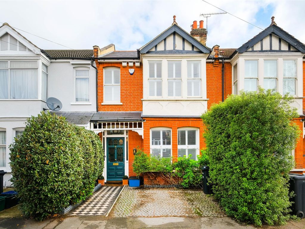 4 bed property for sale in Malmesbury Road, London E18, £900,000 Zoopla