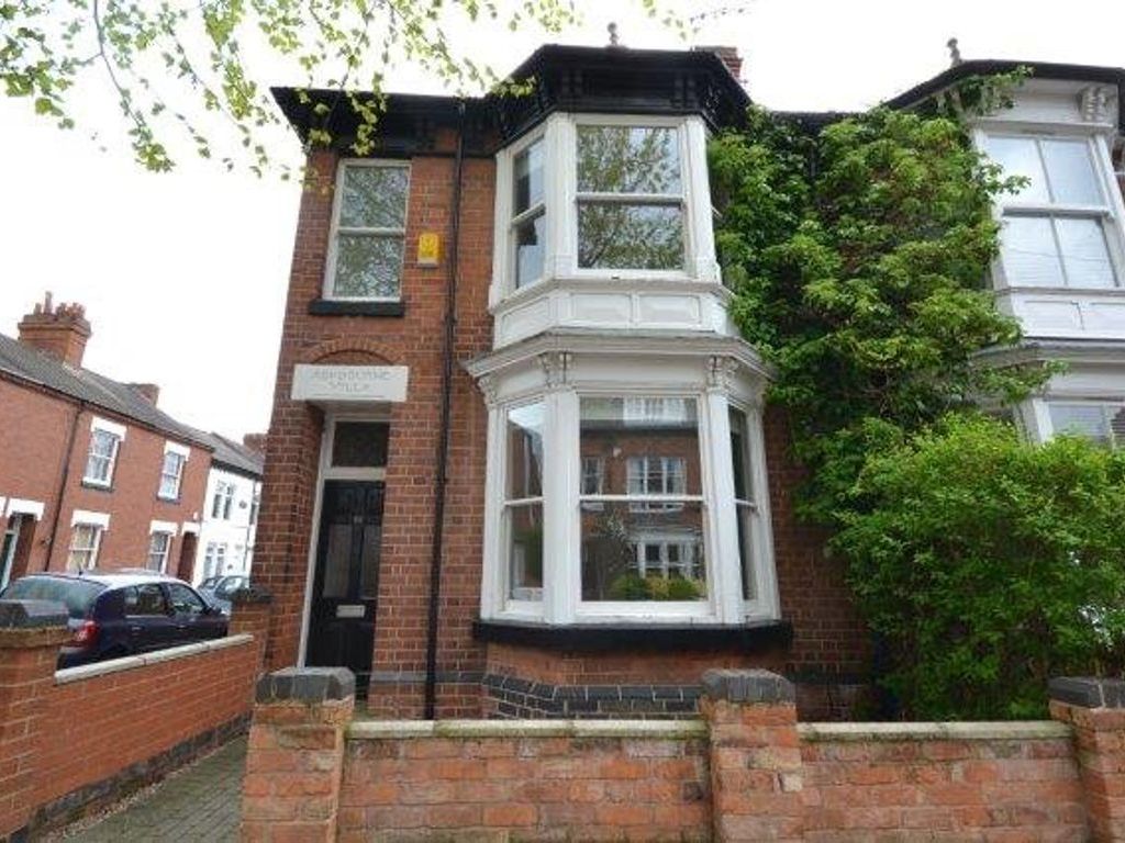 3 bed terraced house to rent in Howard Road, Leicester LE2, £1,250 pcm