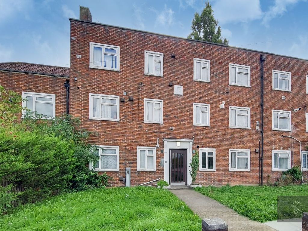 Warwick Road, Hounslow TW4  