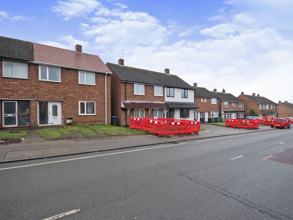 3 bed semidetached house for sale in Remembrance Road, Willenhall