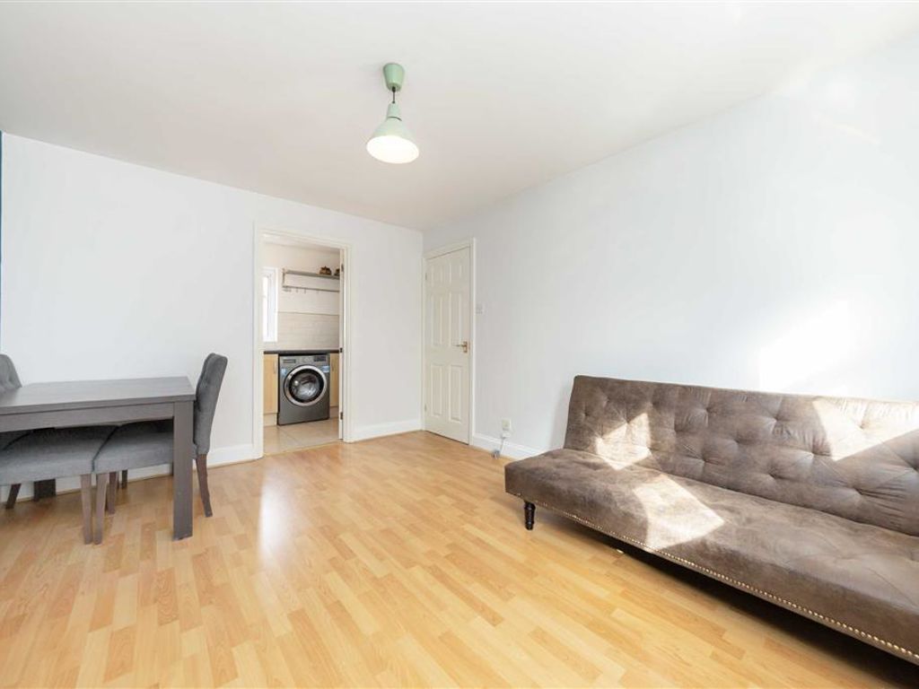 1 bed flat to rent in Tower Bridge Road, London SE1, £1,699 pcm Zoopla