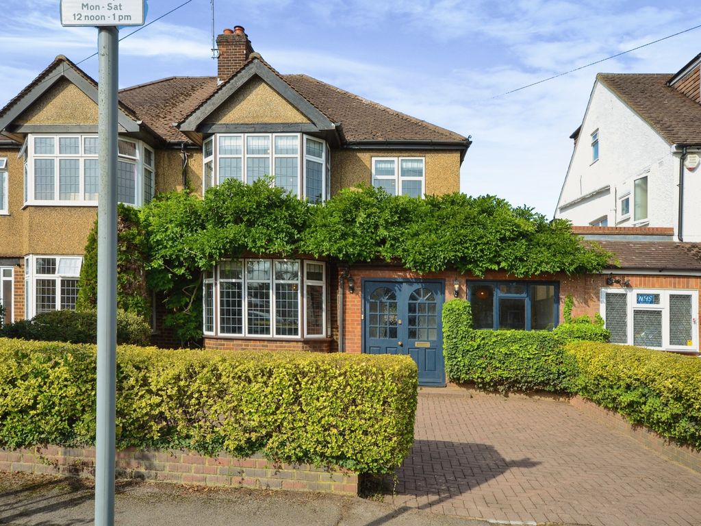 4 bed semidetached house for sale in Winton Drive, Croxley Green
