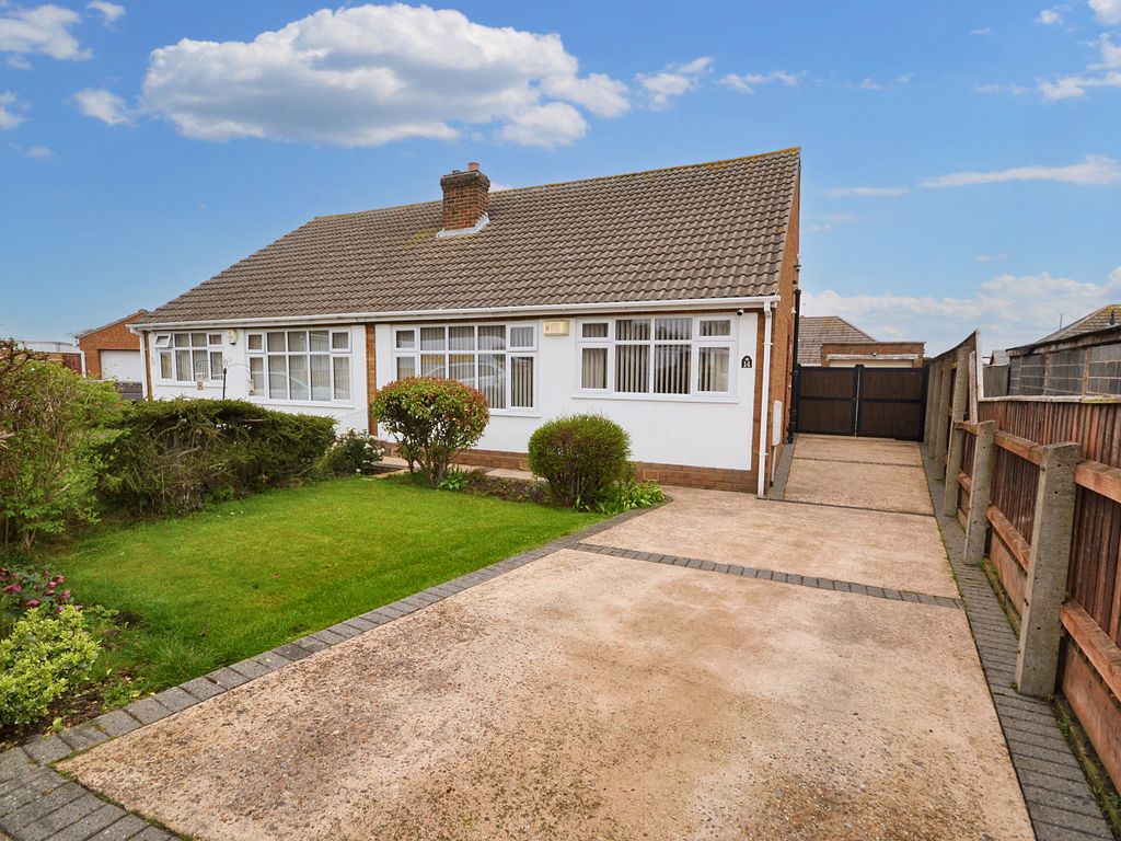 2 bed semidetached bungalow for sale in St Thomas Close, Humberston