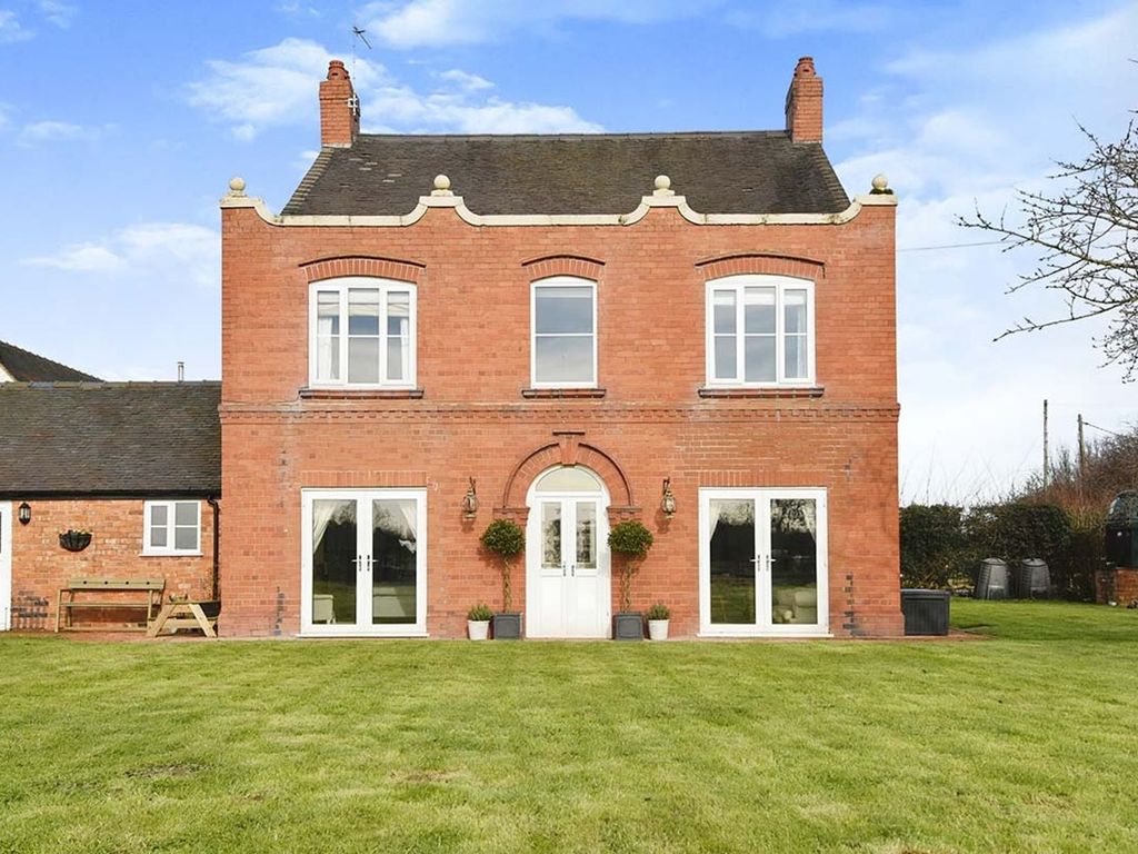 6 bed detached house for sale in Main Road, Aston Juxta Mondrum