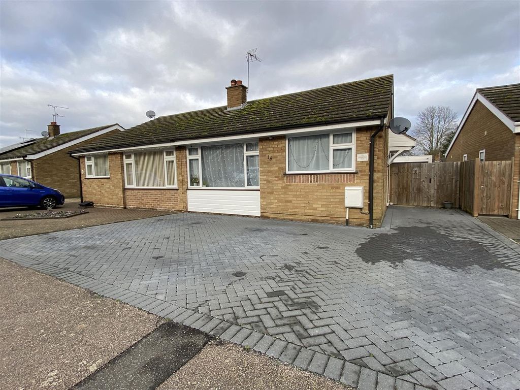 2 bed semidetached bungalow for sale in Springfield Road, Lower