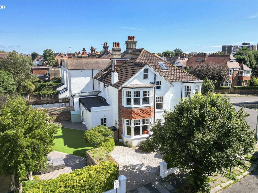 5 bed semidetached house for sale in Pembroke Crescent, Hove, East