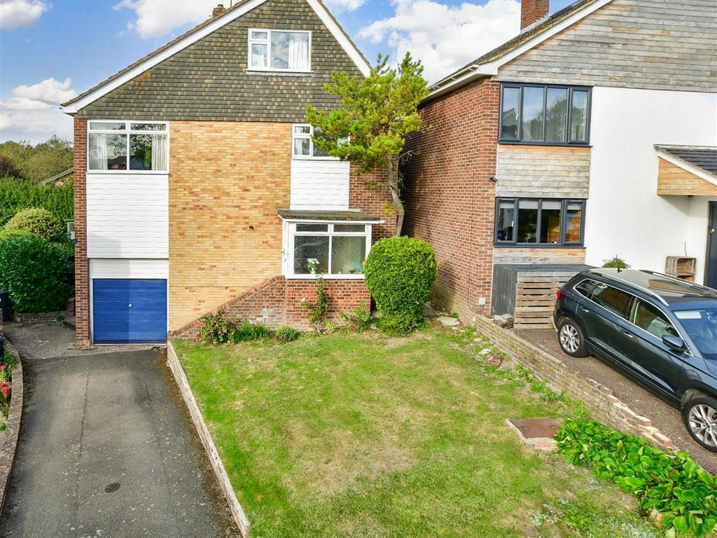3 bed detached house for sale in Warden Mill Close, Wateringbury