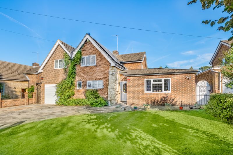 6 bed detached house for sale in Marks Road, Warlingham CR6 Zoopla