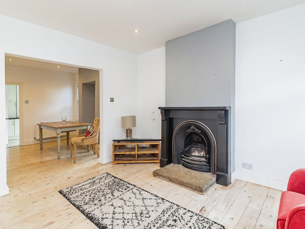 3 bed end terrace house for sale in The Leys, Woburn Sands, Milton