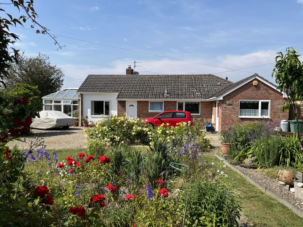3 bed detached bungalow for sale in The Causeway, Mark TA9 Zoopla