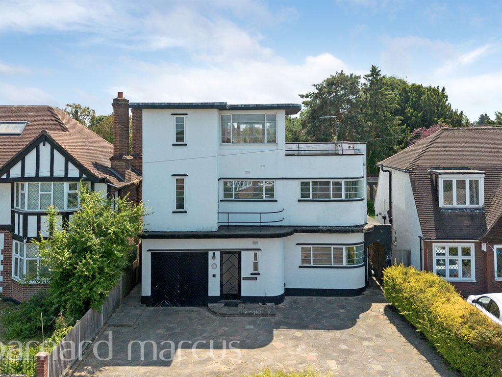 4 bed detached house for sale in Church Road, Old Malden, Worcester