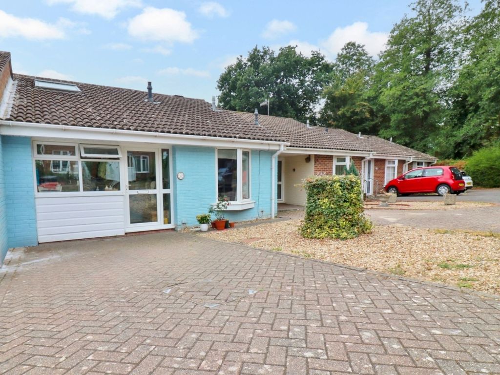 2 bed terraced bungalow for sale in Ambleside, Botley SO30 Zoopla