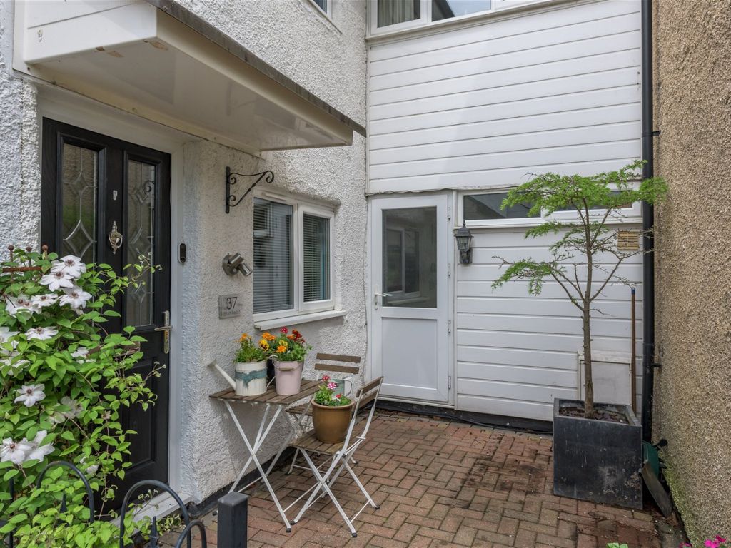 4 bed end terrace house for sale in Eliot Road, Stevenage SG2 Zoopla