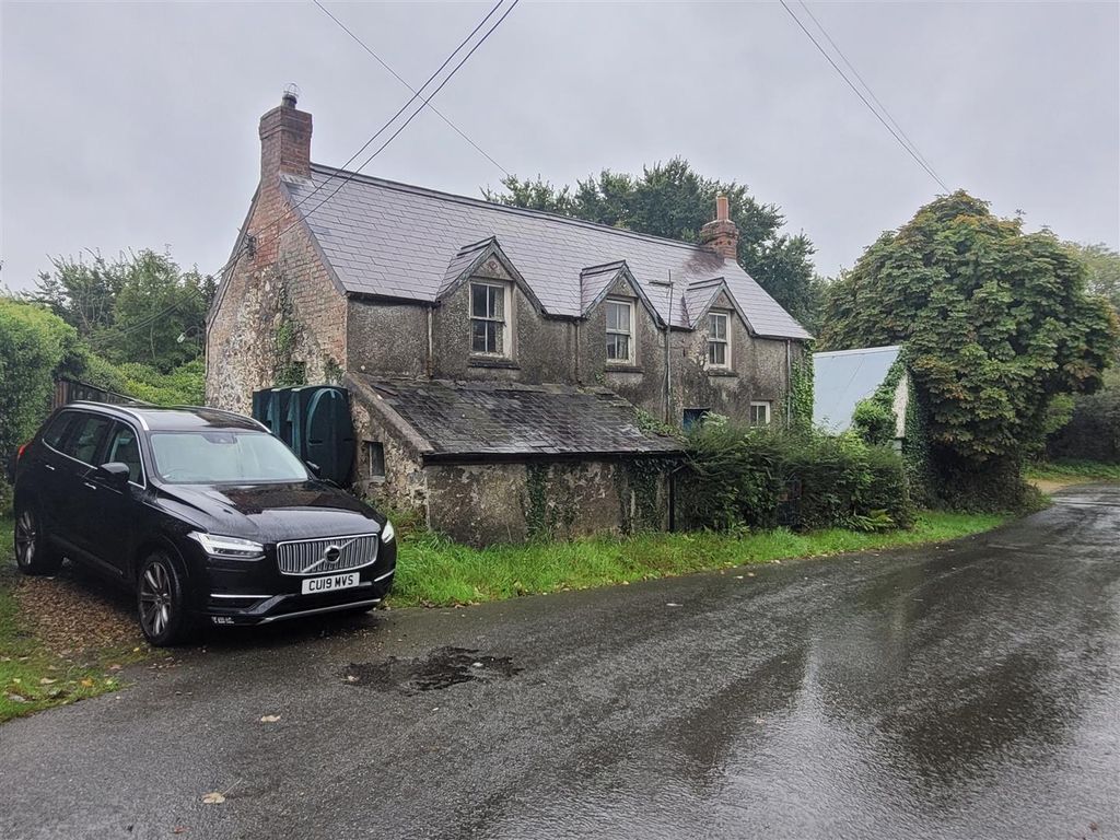 3 bed detached house for sale in Camrose, Haverfordwest SA62 Zoopla