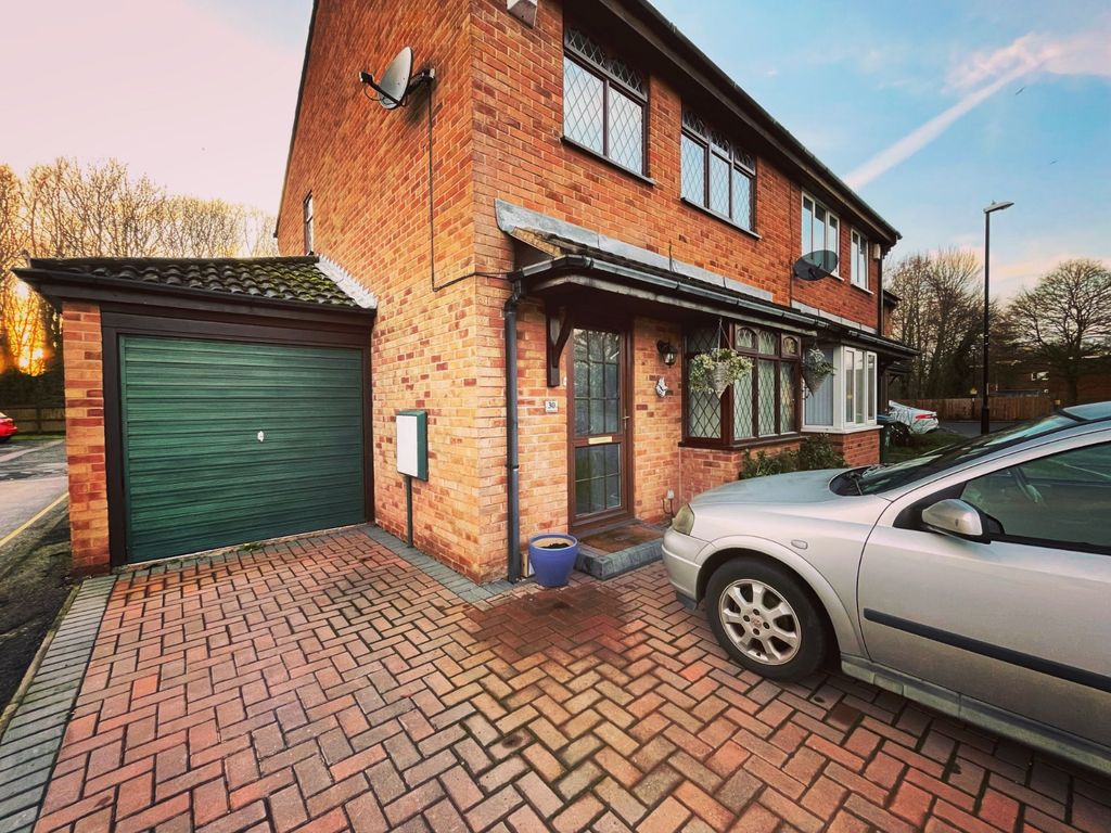 3 bed semidetached house for sale in Blackshaw Drive, Walsgrave On
