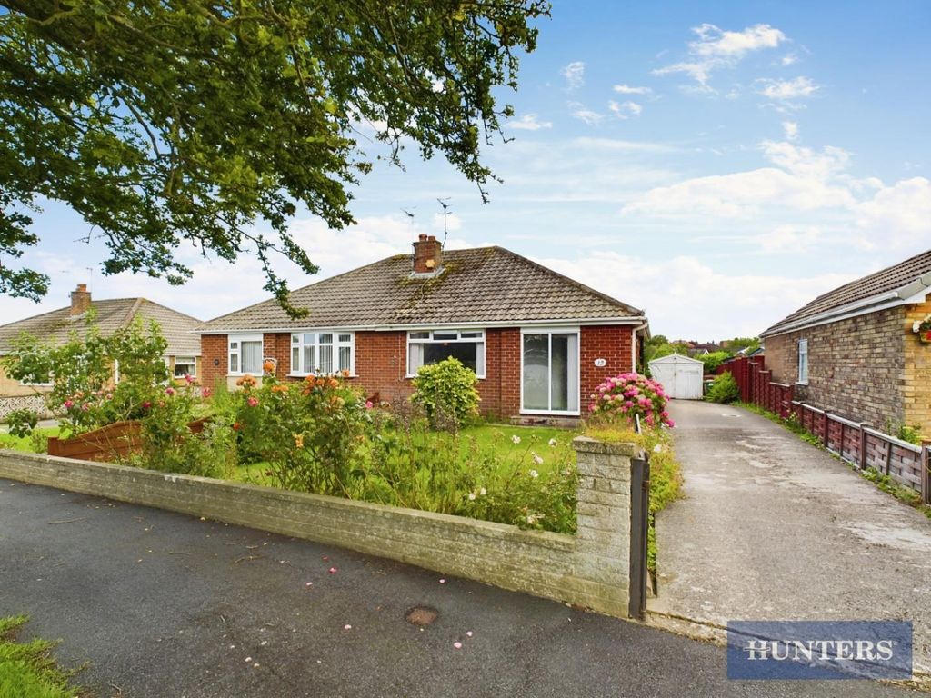 2 bed semidetached bungalow for sale in Collingham Way, Filey YO14, £