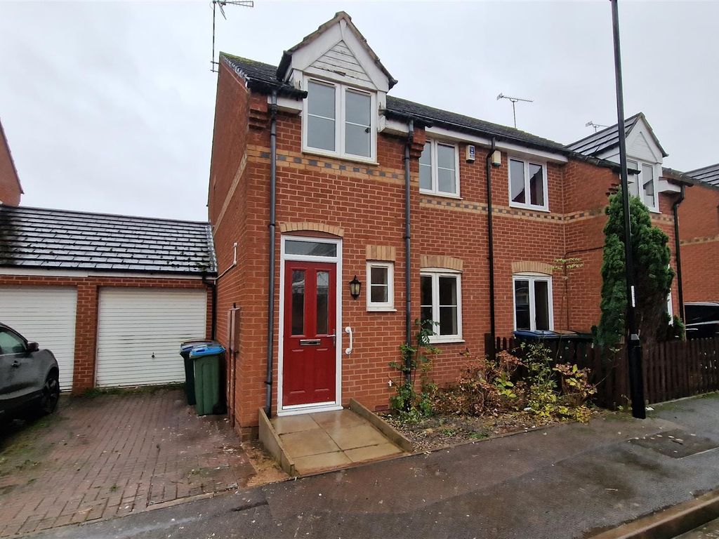 3 bed semidetached house for sale in John Shelton Drive, Holbrooks