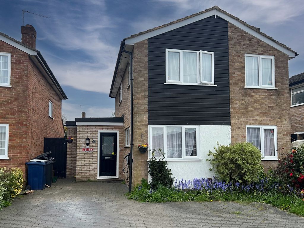 3 bed detached house for sale in Hill Farm Road, Chalfont St Peter SL9