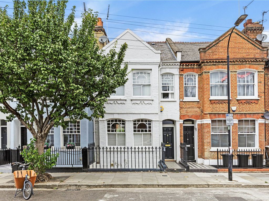 Rosebury Road, Fulham, London SW6  