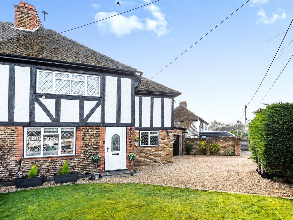 4 bed semidetached house for sale in Beaconsfield View, Robert Road