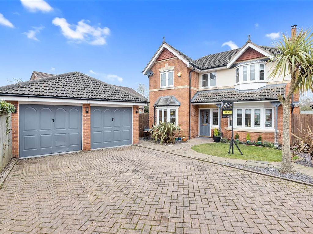 4 bed detached house for sale in Sandington Drive, Cuddington
