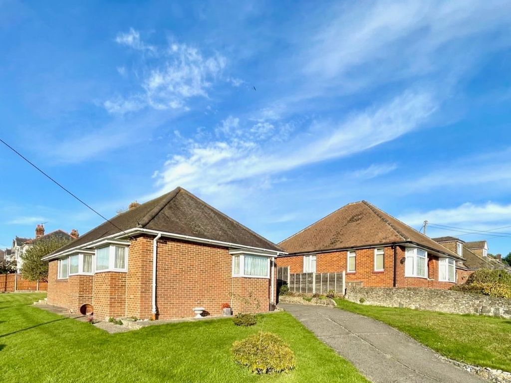 3 bed detached bungalow for sale in 65 Stoke Park Road,