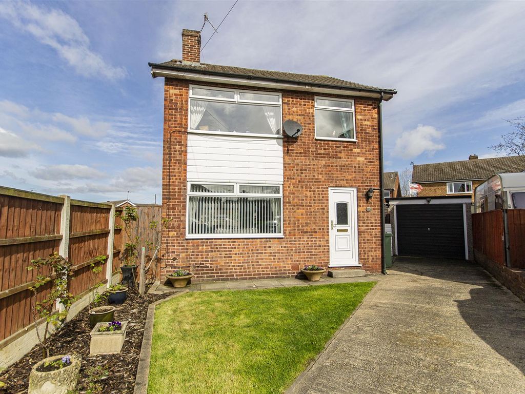 3 bed detached house for sale in Stuart Close, Tapton, Chesterfield S41