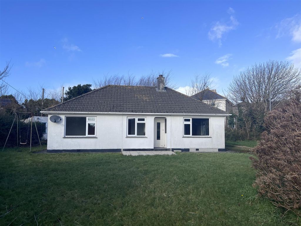 3 bed detached bungalow for sale in Aldreath Road, Madron, Penzance