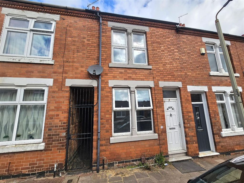 3 bed terraced house to rent in Judges Street, Loughborough