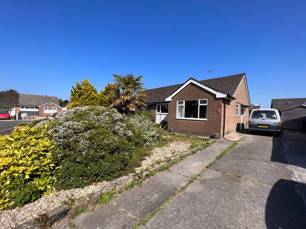 3 bed bungalow for sale in Crossfield, Hutton, Preston PR4 Zoopla