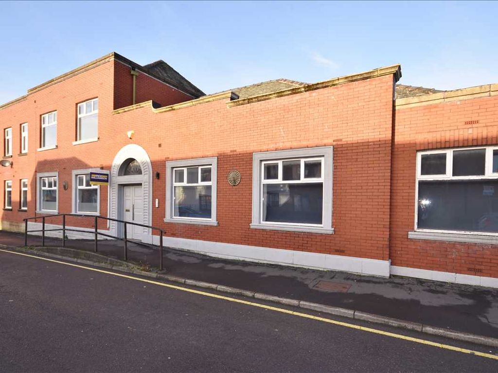 Studio to rent in Peter Street, Chorley PR7, £495 pcm Zoopla