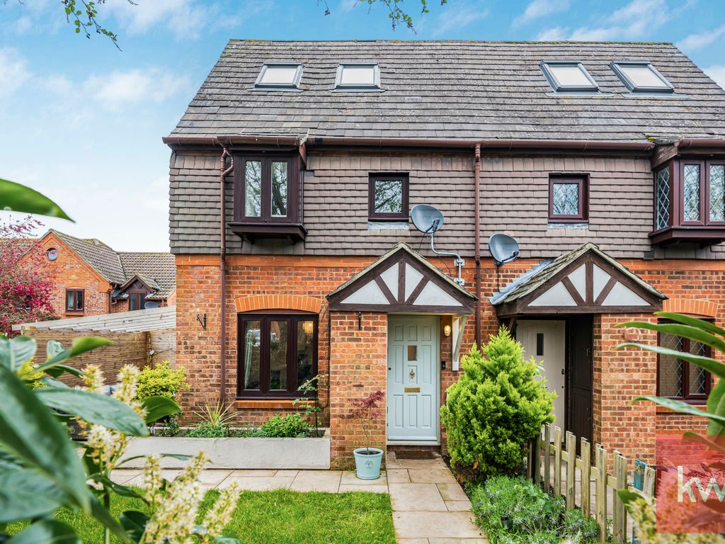 2 bed terraced house for sale in Simkins Close, Winkfield Row