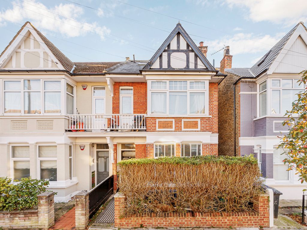 Whitehall Gardens, Acton W3  