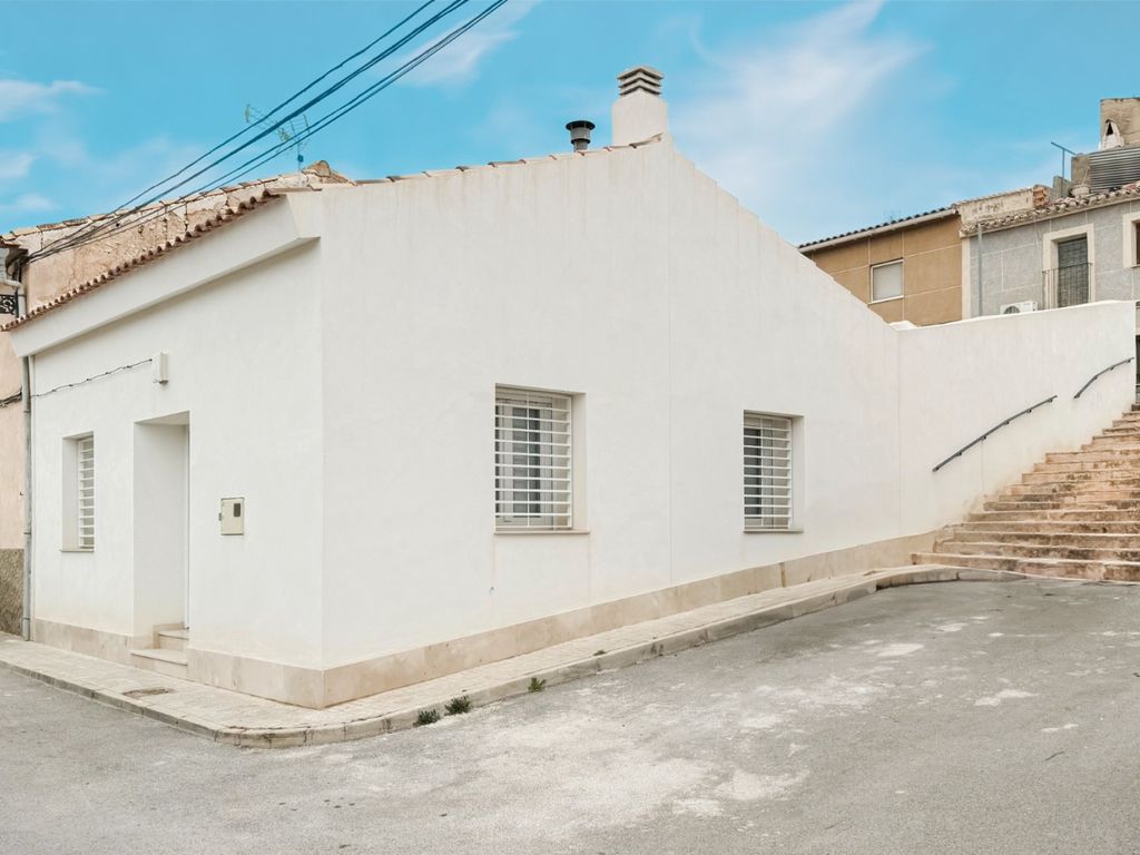 2 bed town house for sale in Valencia, Spain, £128,643 Zoopla