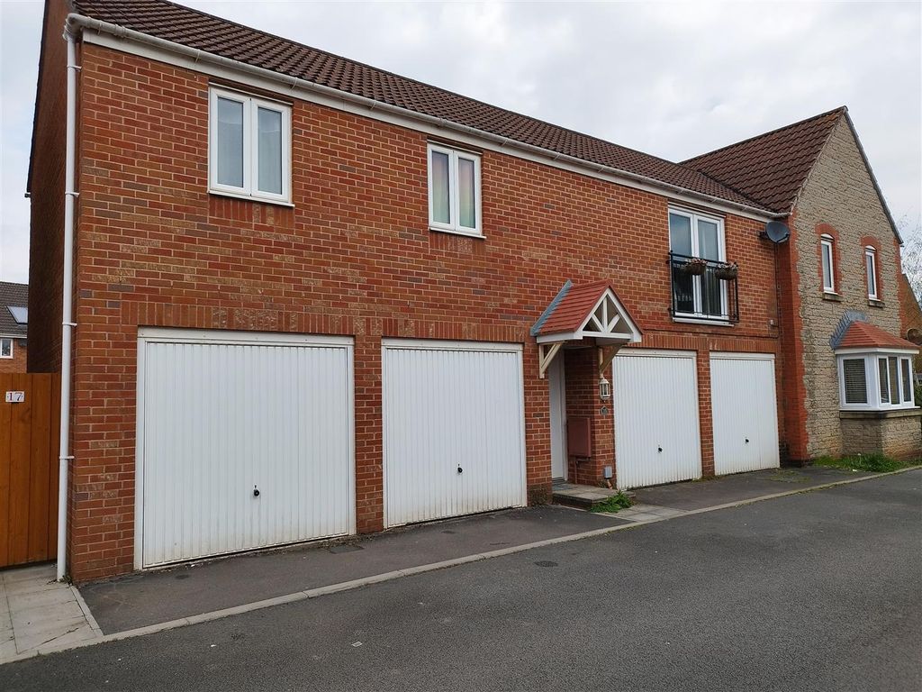 2 bed to rent in Seymour Place, Frampton Cotterell, Bristol