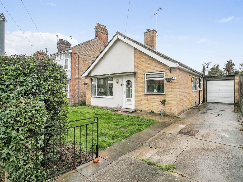 2 bed detached bungalow for sale in Cromer Road, Ipswich IP1 Zoopla