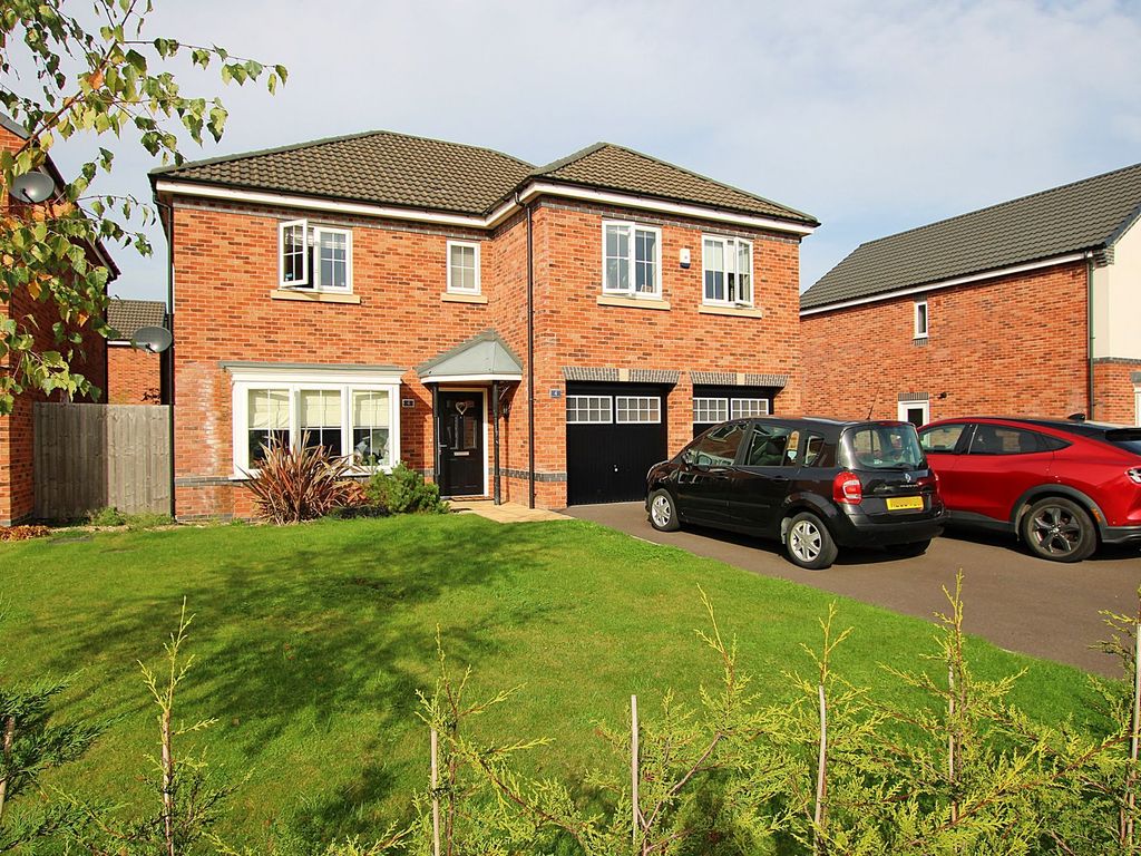 5 bed detached house to rent in Ketteringham Drive, Great Sankey WA5, £