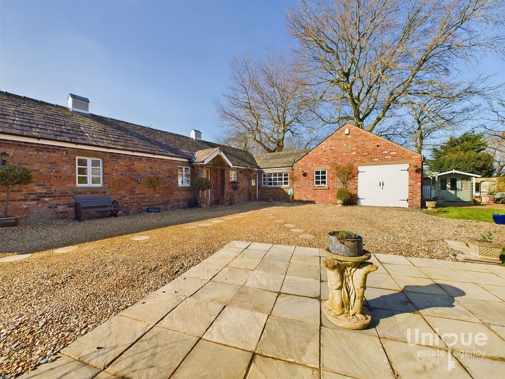 4 bed detached house for sale in Bay Tree Barn, Poulton Road, Poulton