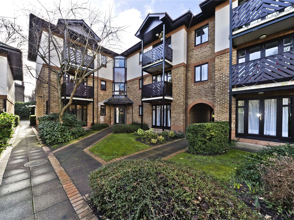 1 bed flat to rent in Lichfield Gardens, Richmond TW9 Zoopla