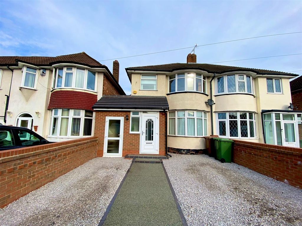 3 bed semidetached house for sale in Valley Road, Solihull B92, £
