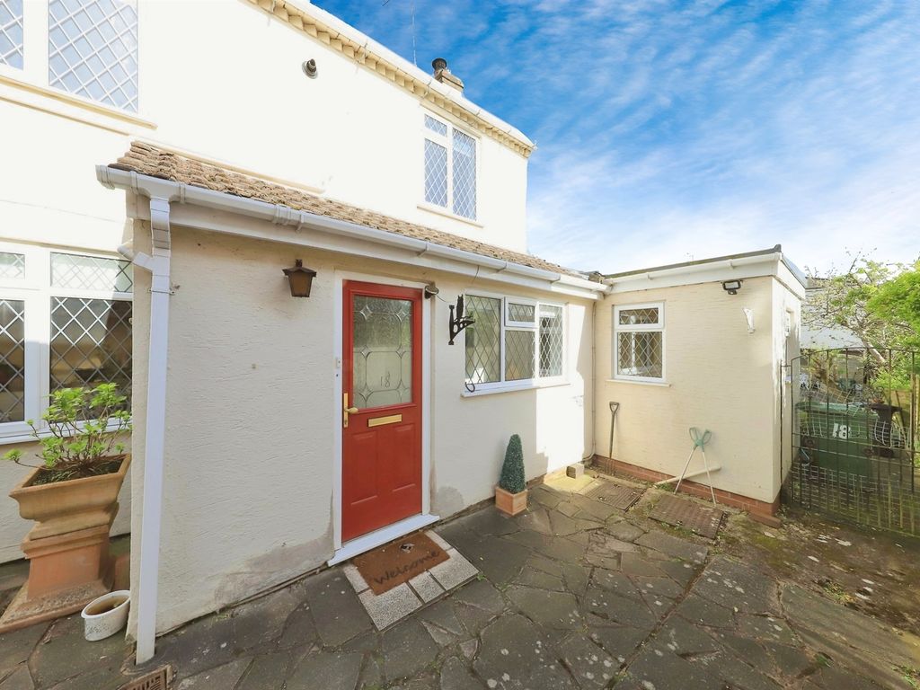 3 bed cottage for sale in Portway Place, Cookley, Kidderminster DY10, £