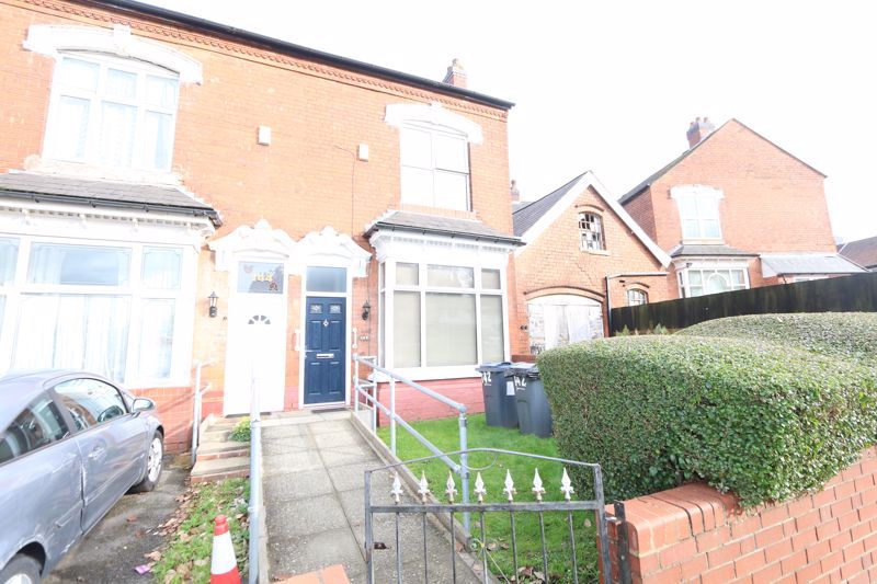 3 bed end terrace house for sale in Crompton Road, Handsworth