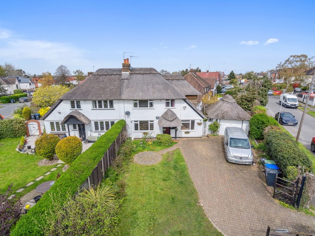 4 bed semidetached house for sale in Syke Ings, Iver SL0, £780,000