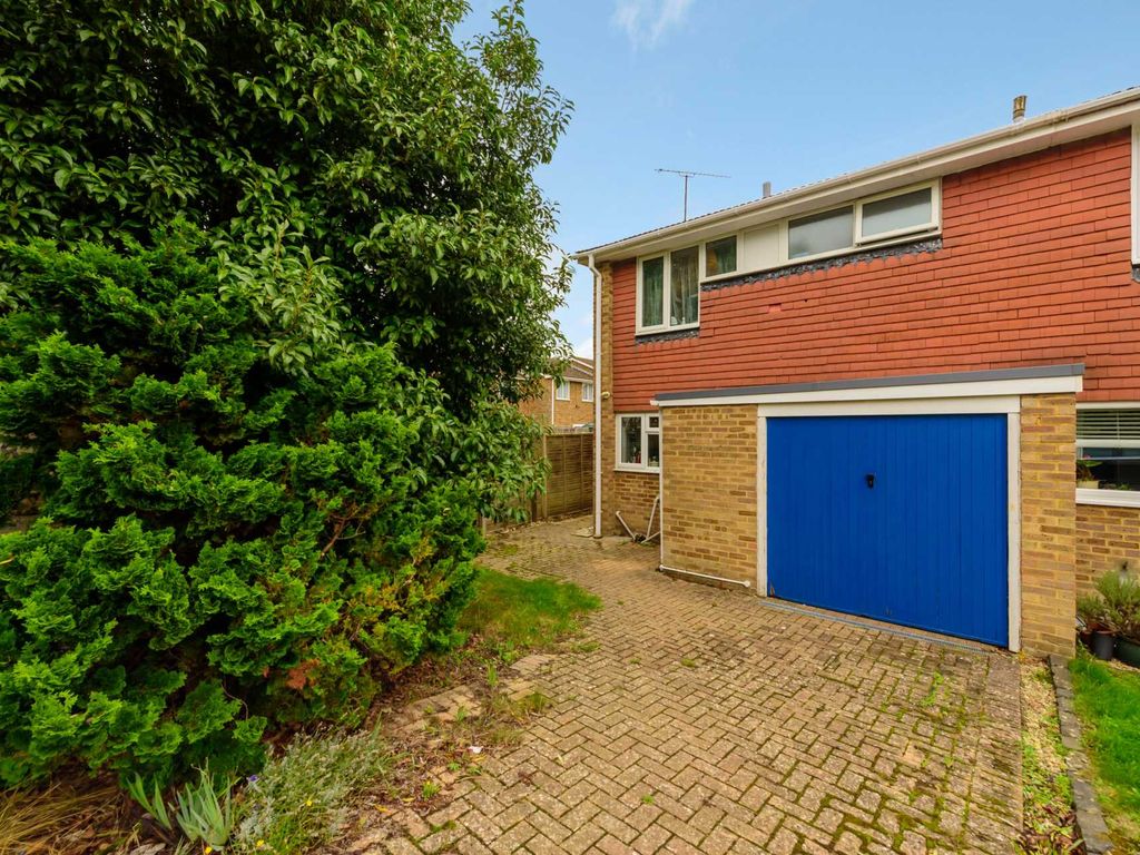 3 bed end terrace house for sale in Croft Close, Wokingham RG41 Zoopla