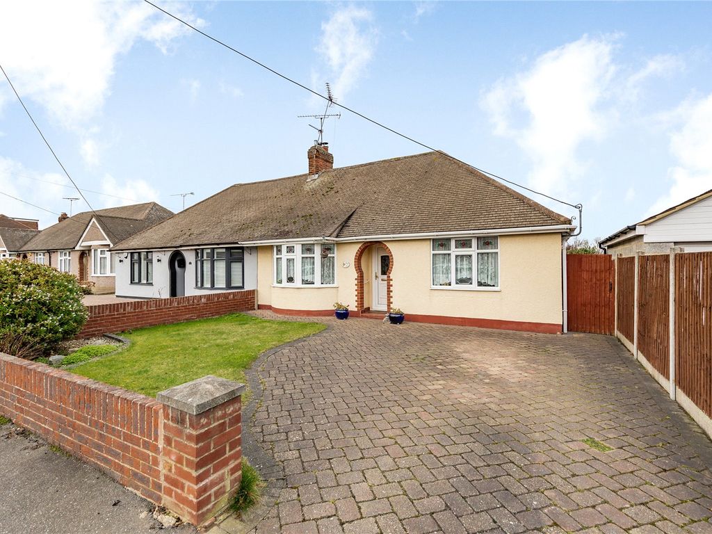 2 bed bungalow for sale in Almond Avenue, Wickford SS12 Zoopla