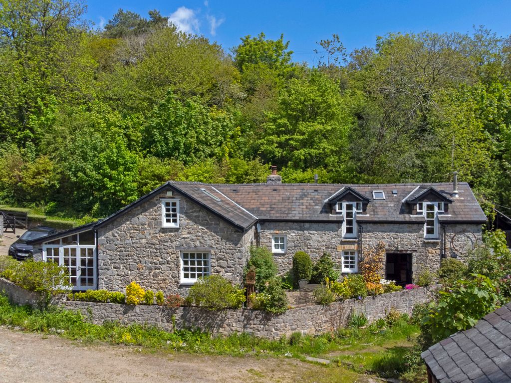 3 bed barn conversion for sale in Gower, Swansea SA3, £