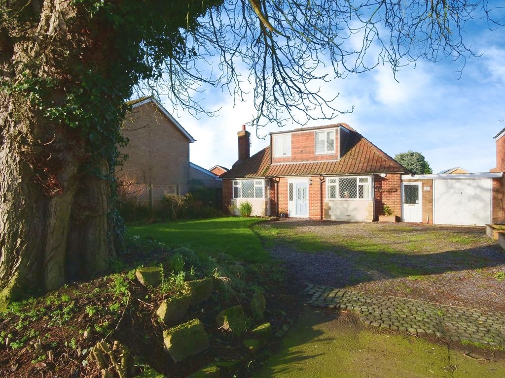 3 bed detached bungalow for sale in Strensall Road, Huntington, York