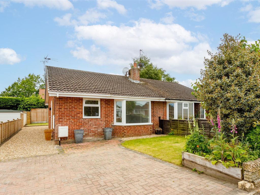 2 bed semidetached bungalow for sale in Hambleton View, Tollerton