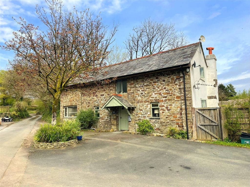 4 bed detached house for sale in Braddon Farm Cottages, Ashwater