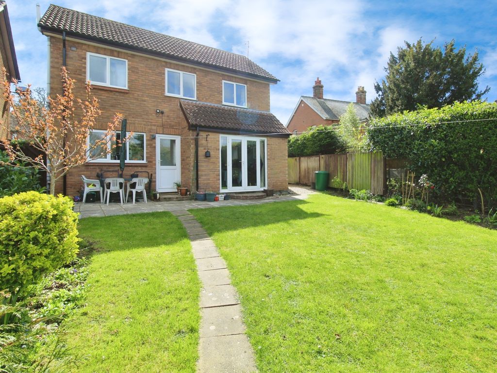 3 bed detached house for sale in Willow Close, Stradbroke, Eye IP21, £